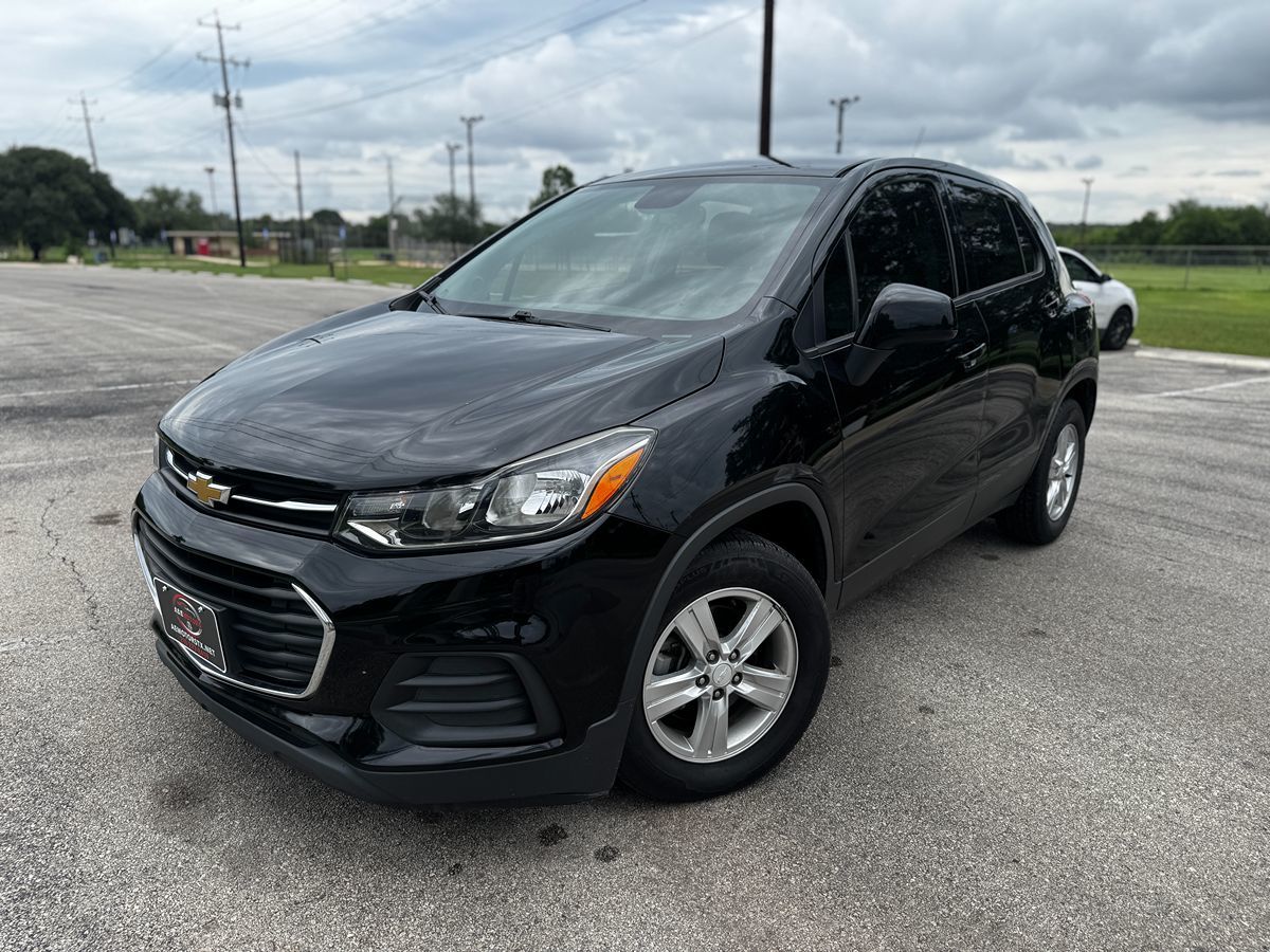 2020 Chevrolet Trax LS's photo