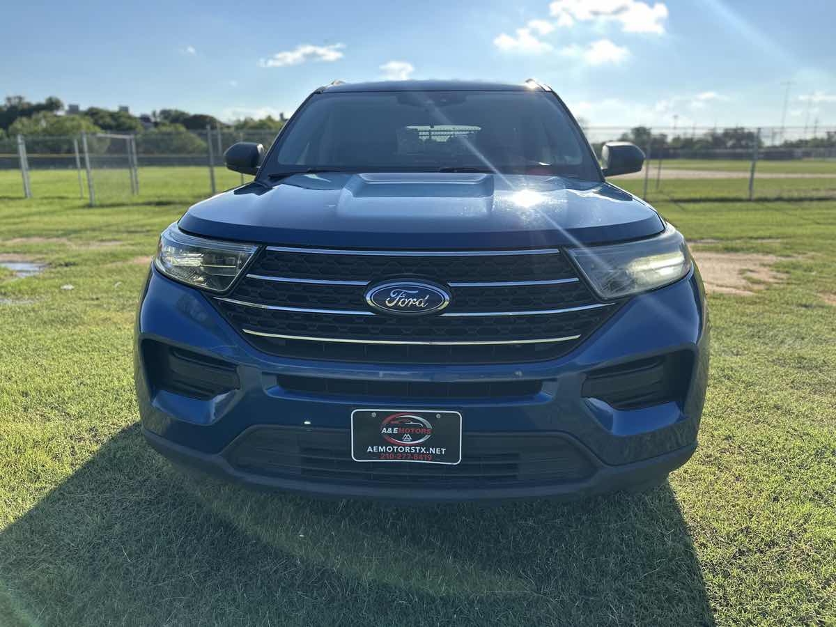 2020 Ford Explorer XLT - Photo 2