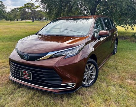 2022 Toyota Sienna XLE