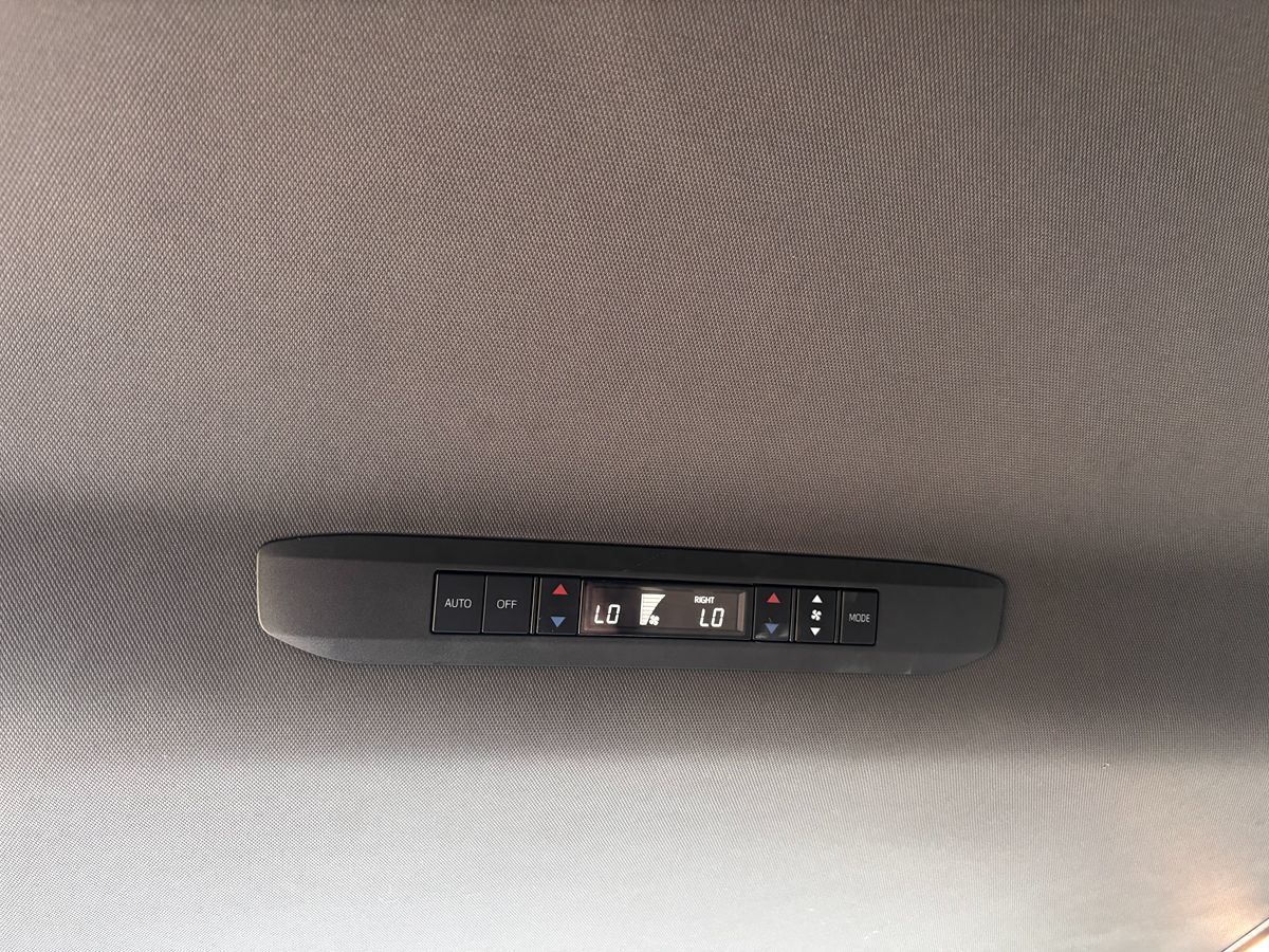 Toyota Sienna photo 17