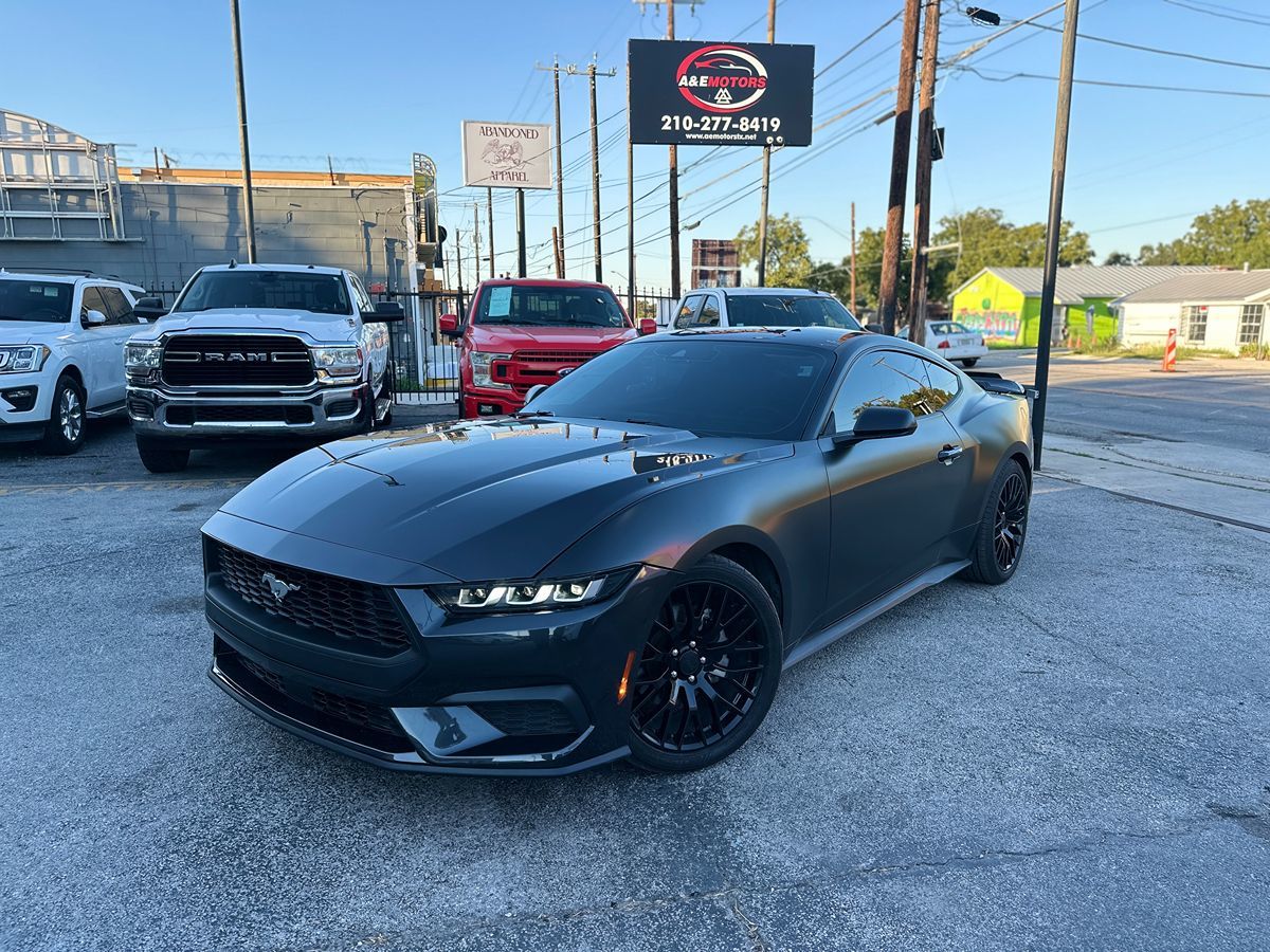 Ford Mustang photo 8