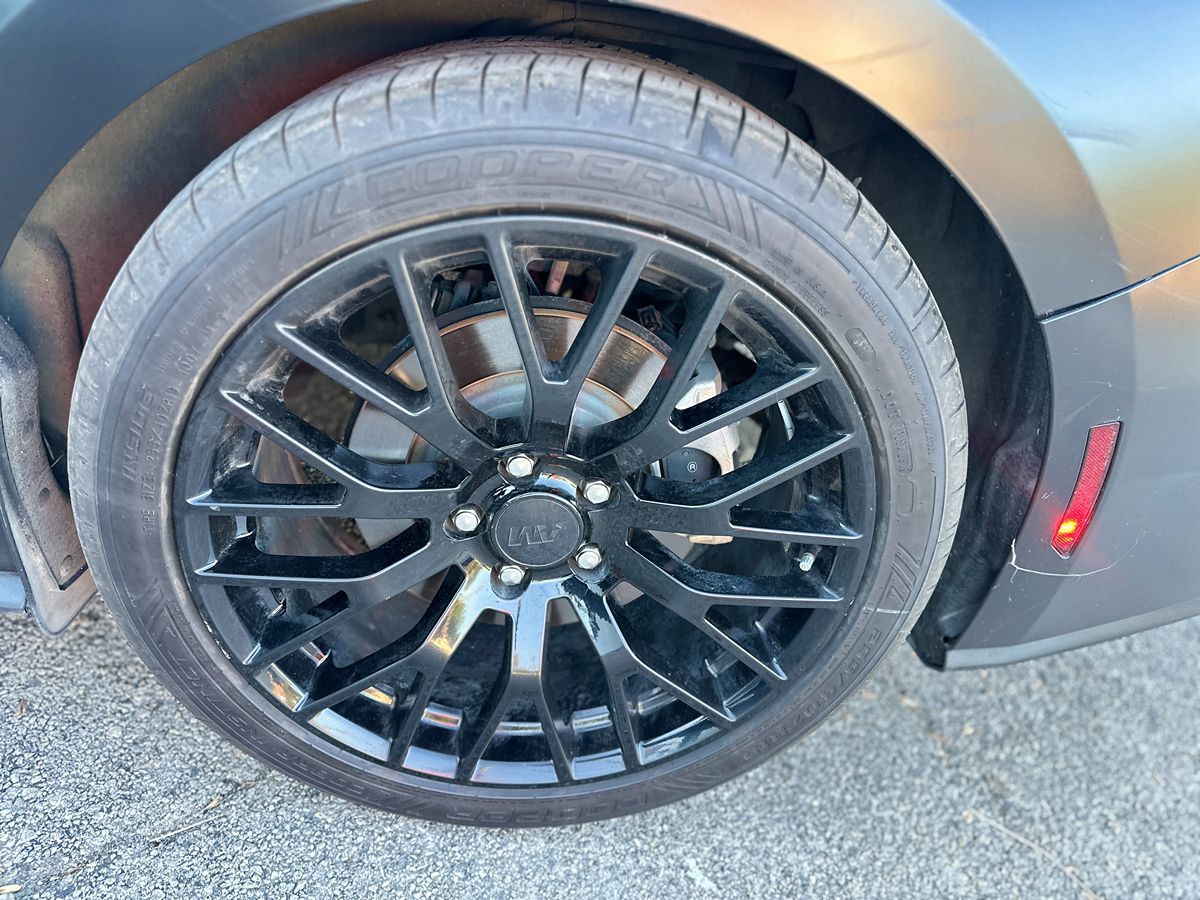 Ford Mustang photo 18