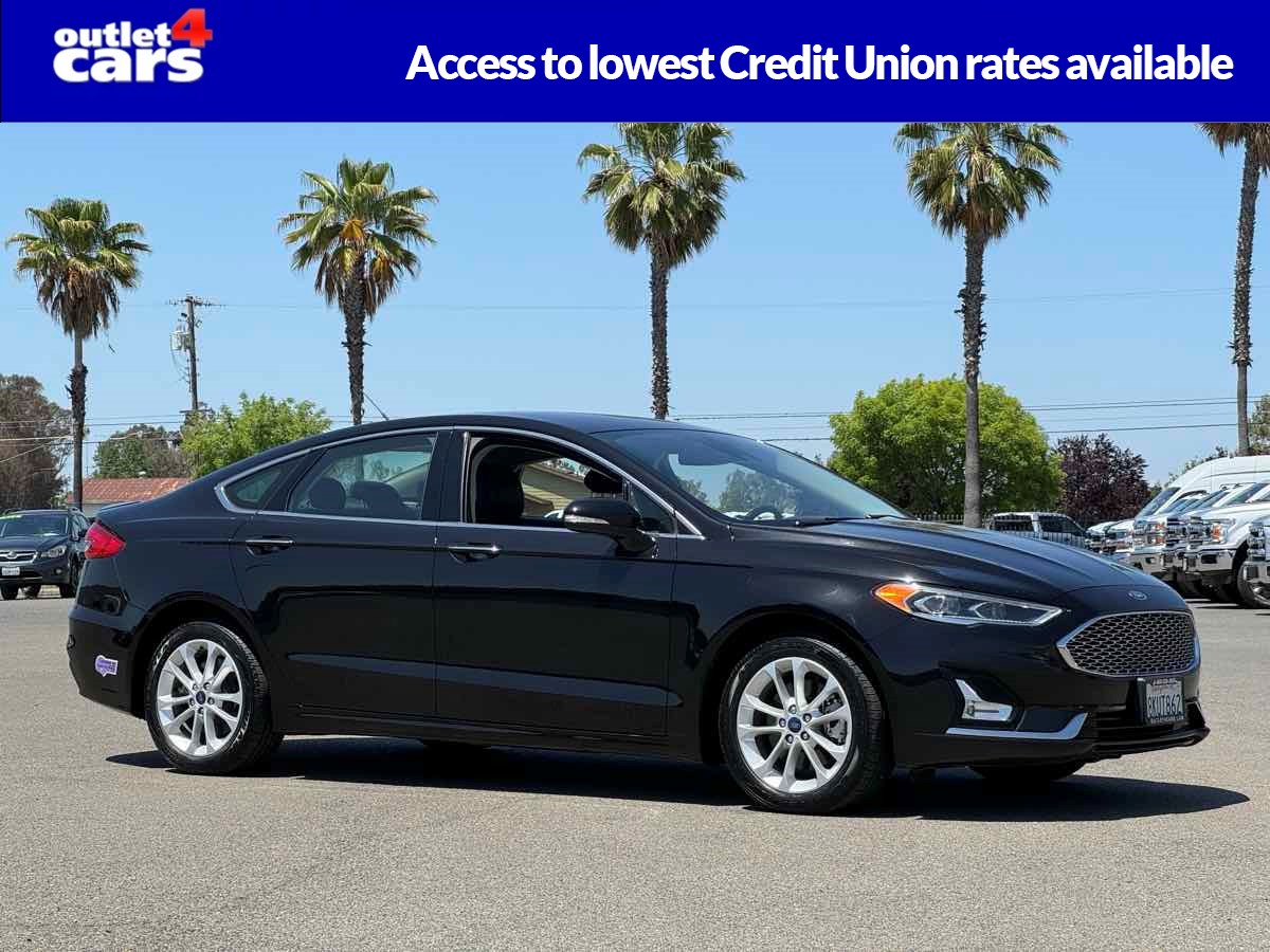 2019 Ford Fusion Energi Plug-In Hybrid Titanium "Tax Credit Eligible"