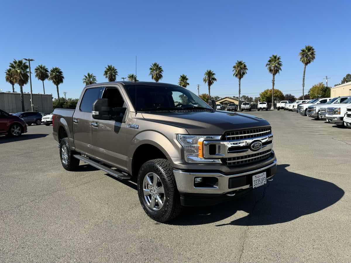 2020 Ford F-150 XLT photo 2