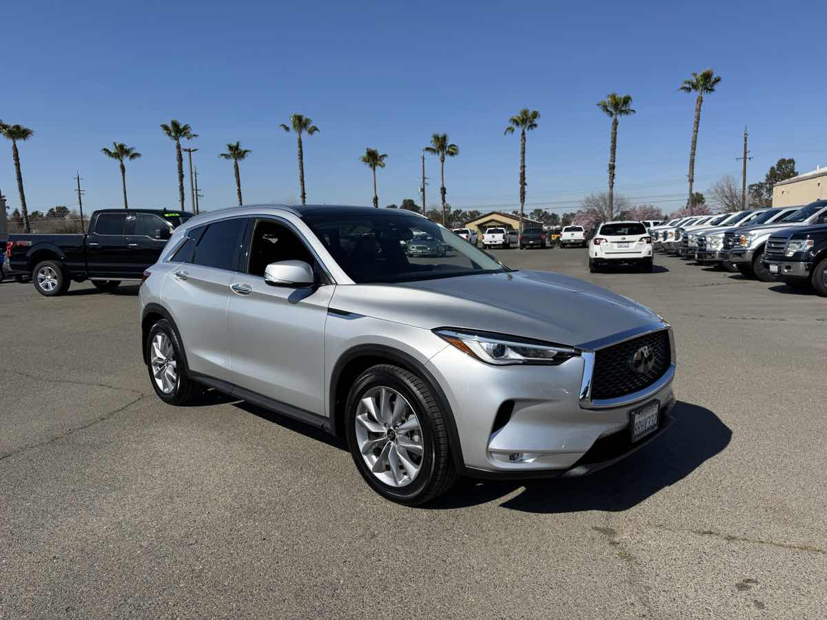 2020 Infiniti QX50 Luxe photo 2