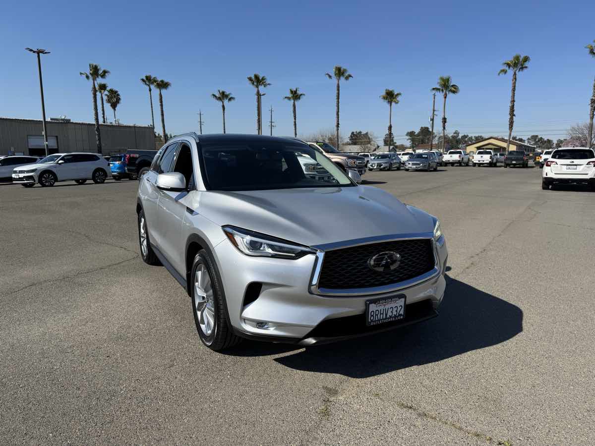 2020 Infiniti QX50 Luxe photo 3