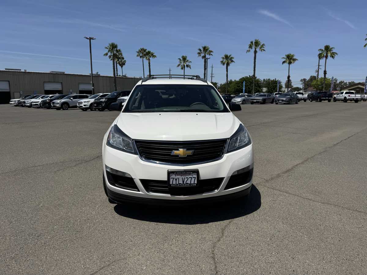 2015 Chevrolet Traverse LS photo 4