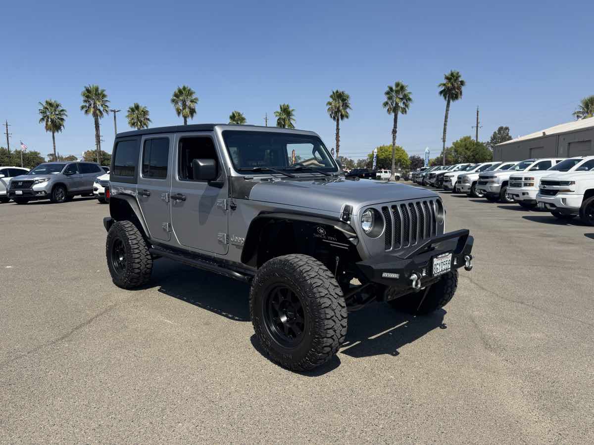 2018 Jeep Wrangler Unlimited Sport S photo 2