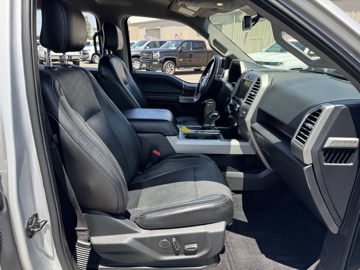2016 Ford F-150 Lariat FX4 photo 15