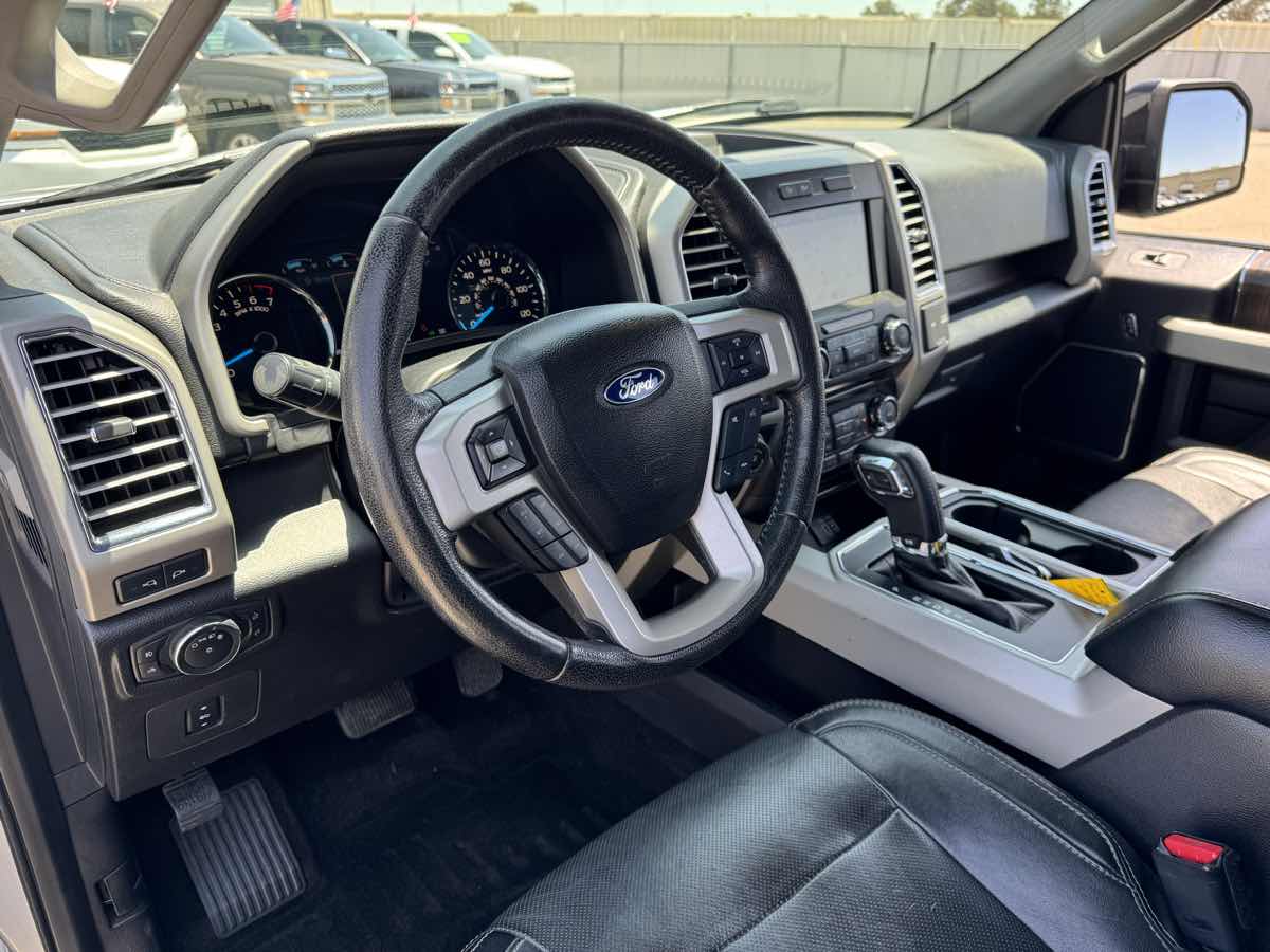 2016 Ford F-150 Lariat FX4 photo 25