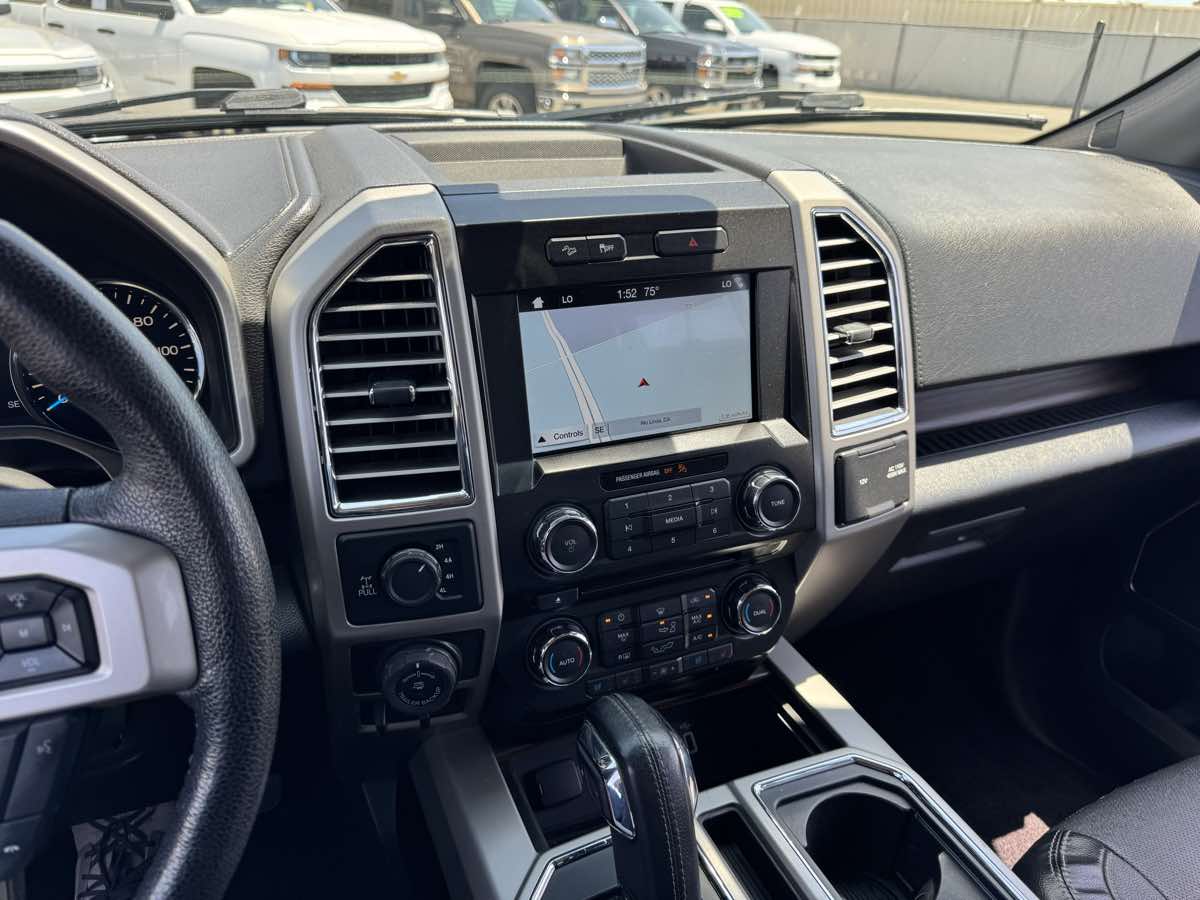 2016 Ford F-150 Lariat FX4 photo 27