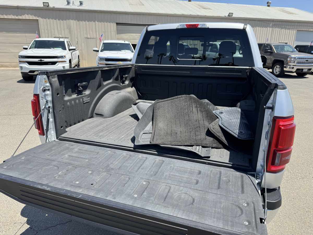 2016 Ford F-150 Lariat FX4 photo 37
