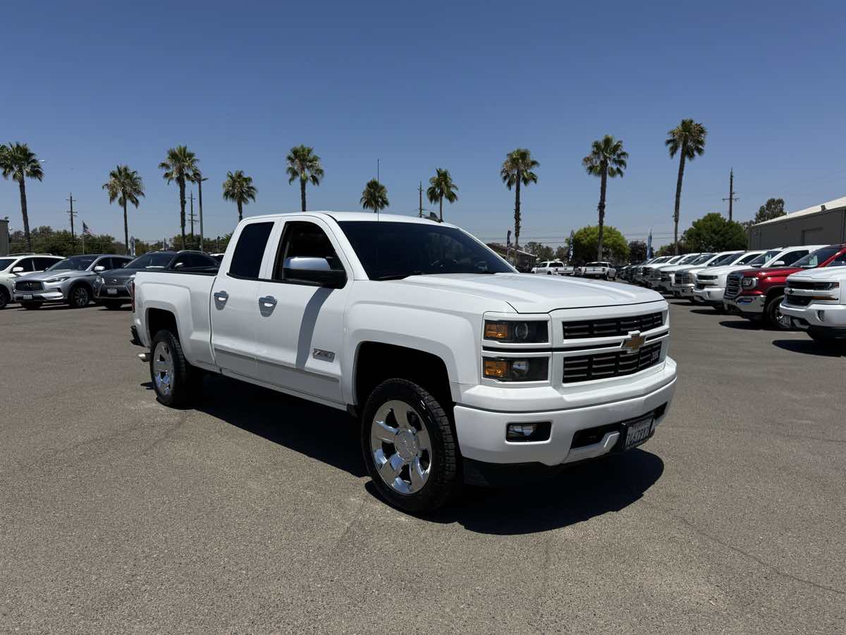2015 Chevrolet Silverado 1500 LT Custom Sport photo 2