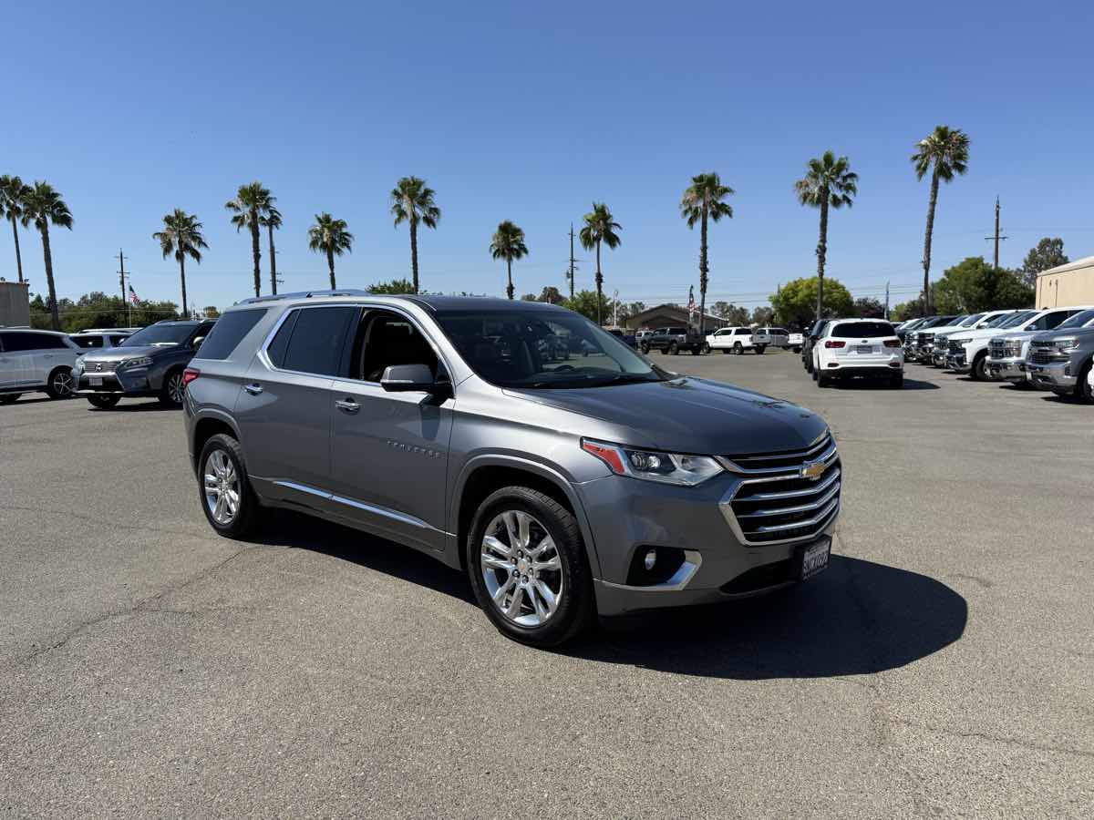 2019 Chevrolet Traverse High Country photo 2