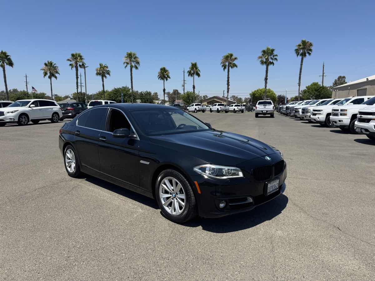 2015 Bmw 528i Sedan photo 2