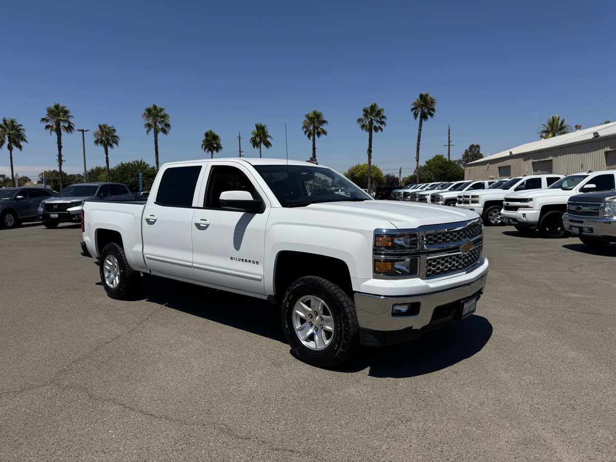 2015 Chevrolet Silverado 1500 LT photo 2