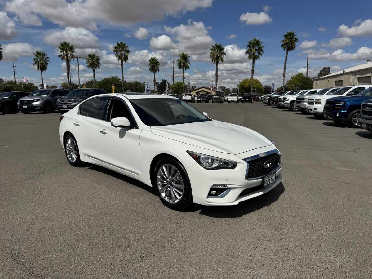 2021 Infiniti Q50 3.0t LUXE photo 2