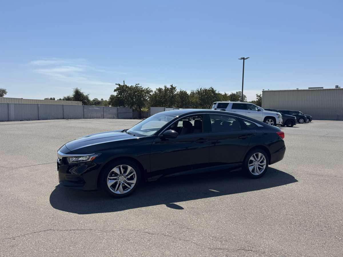 2020 Honda Accord LX 1.5T photo 4