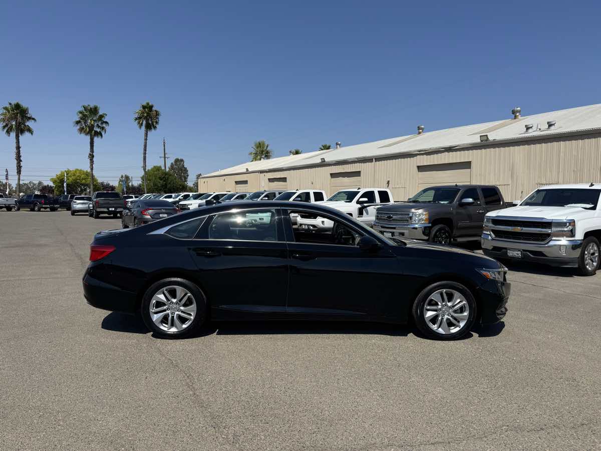 2020 Honda Accord LX 1.5T photo 11