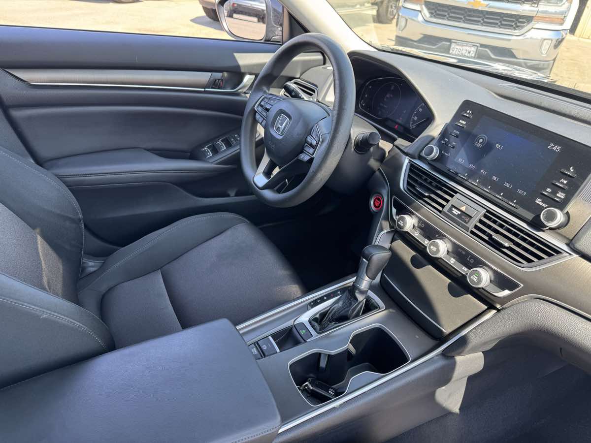 2020 Honda Accord LX 1.5T photo 15