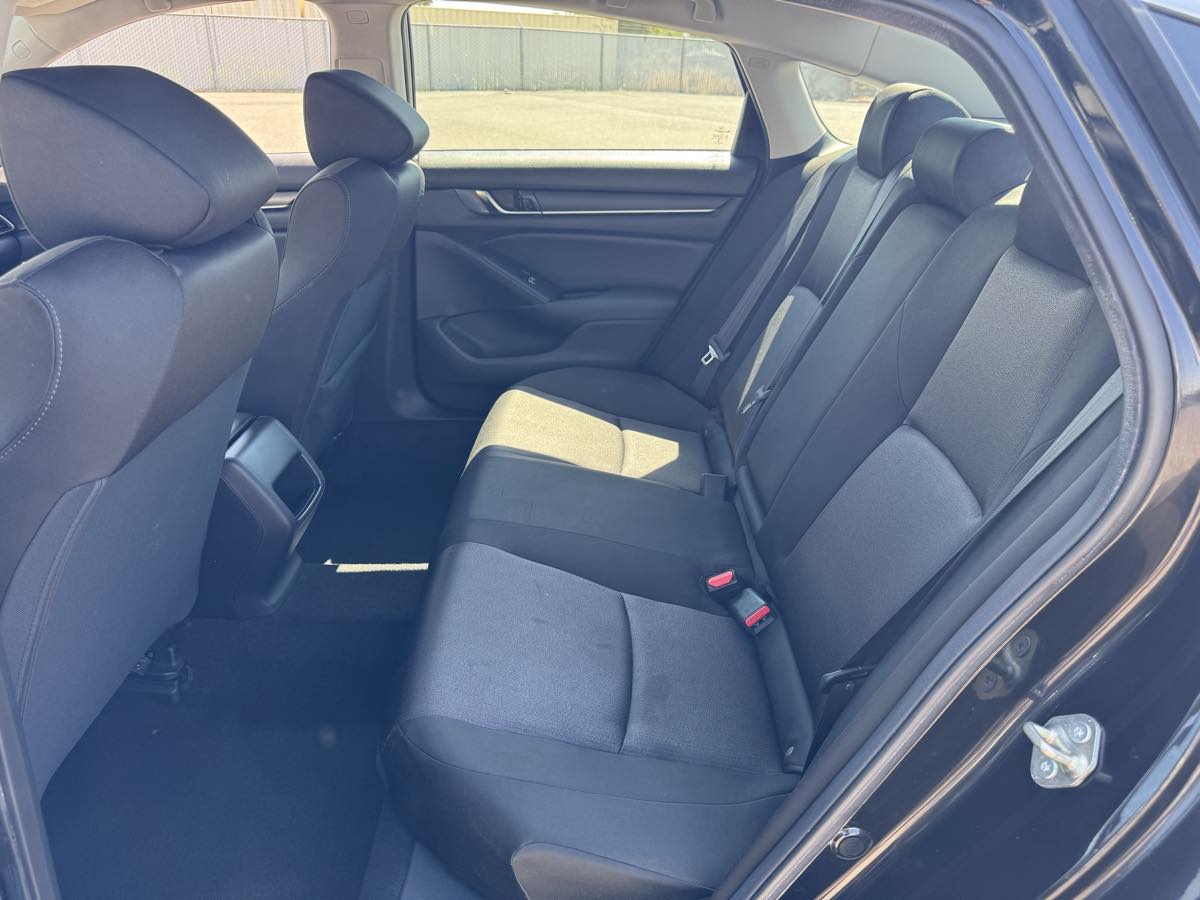 2020 Honda Accord LX 1.5T photo 19