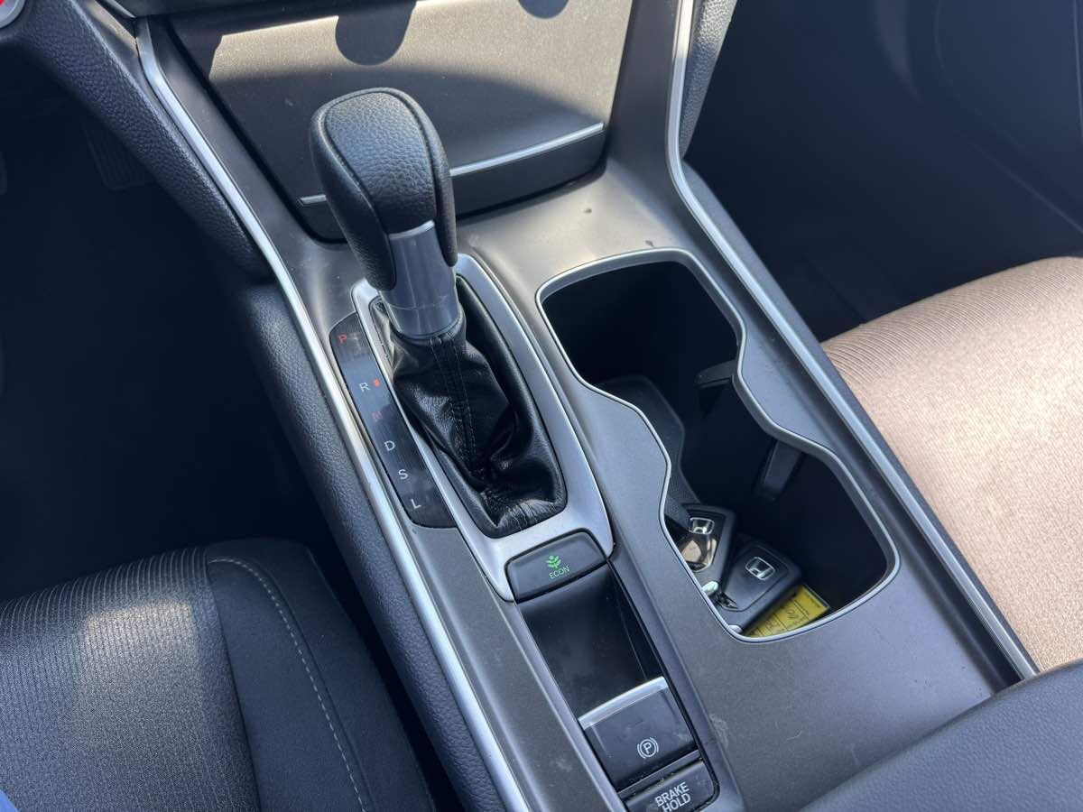 2020 Honda Accord LX 1.5T photo 31