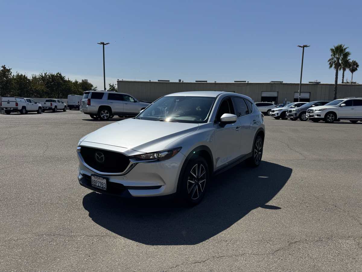 2018 Mazda CX-5 Touring photo 2
