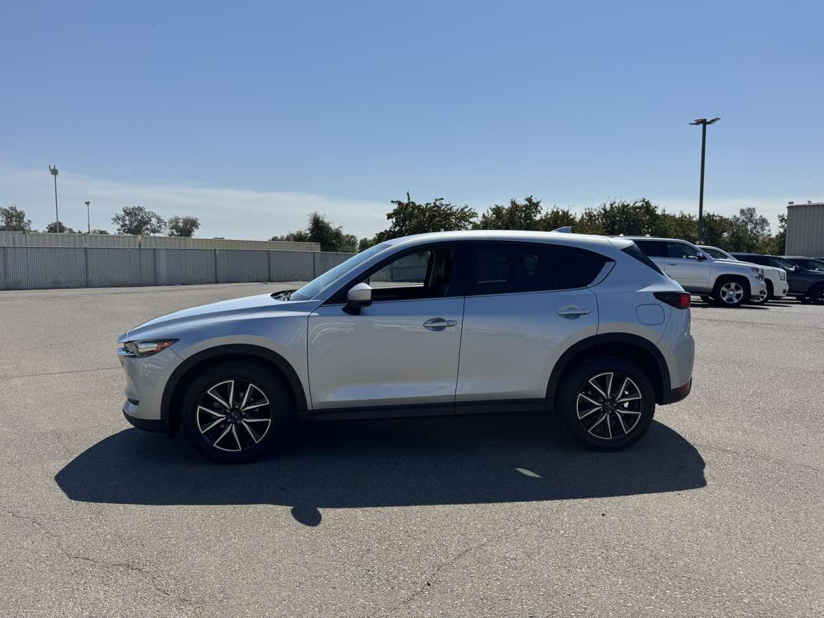 2018 Mazda CX-5 Touring photo 4