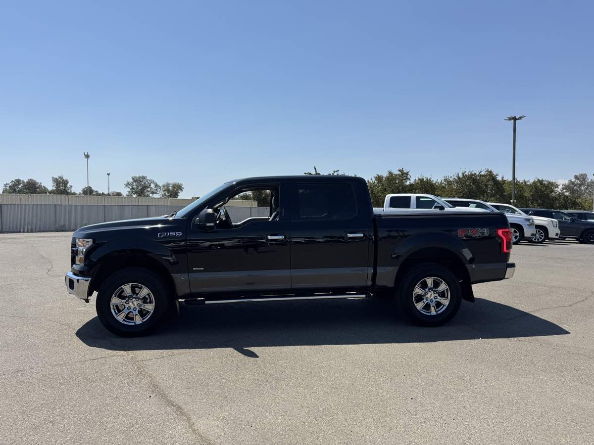 2017 Ford F-150 XLT FX4 photo 3
