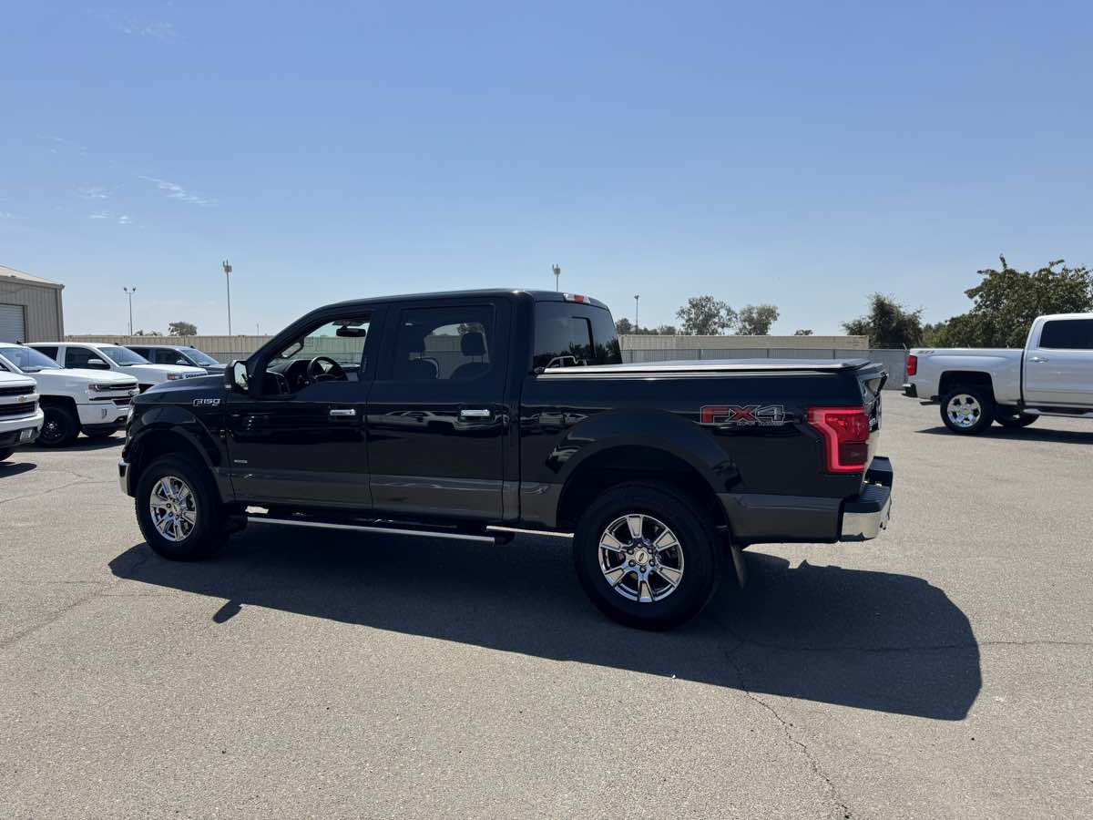 2017 Ford F-150 XLT FX4 photo 4