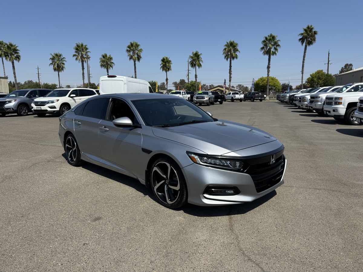2018 Honda Accord Sport 1.5T photo 2
