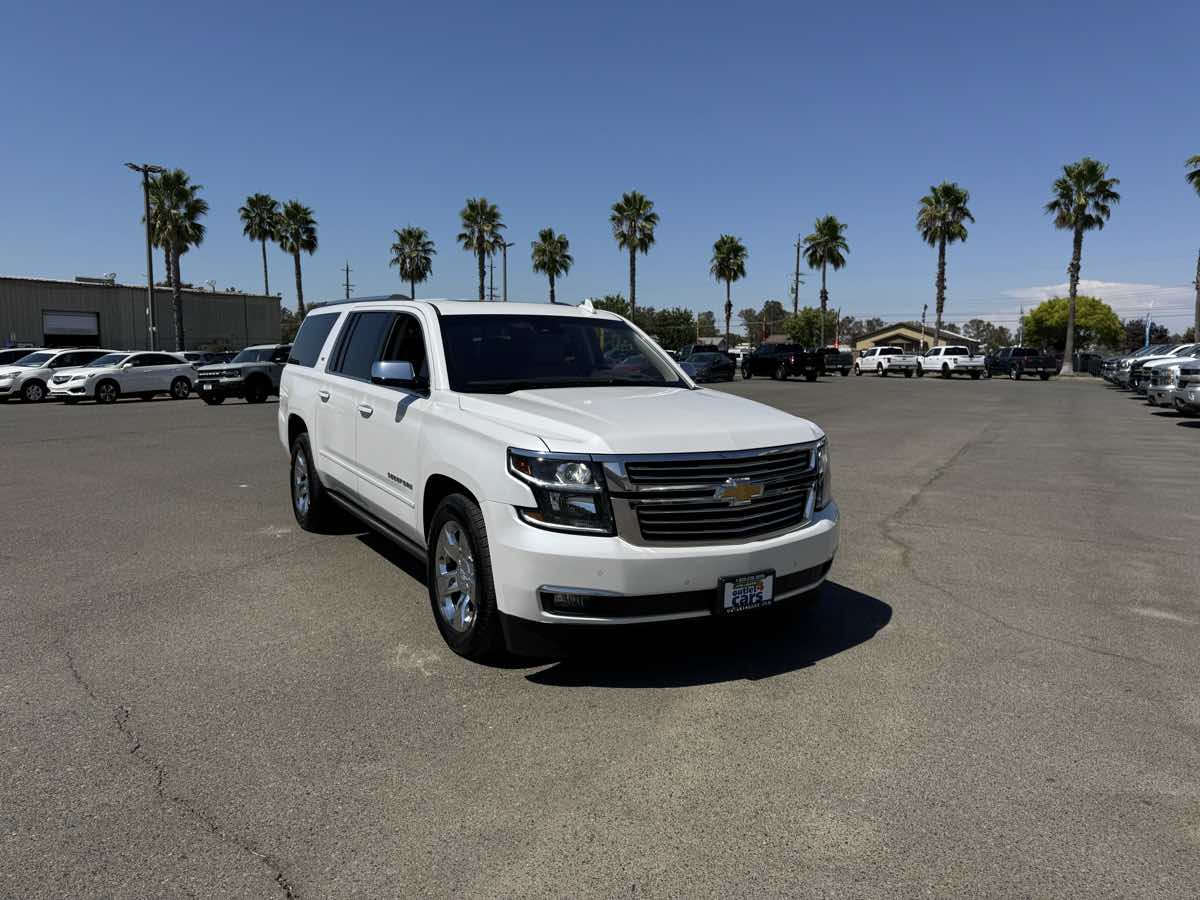 2016 Chevrolet Suburban LTZ photo 2