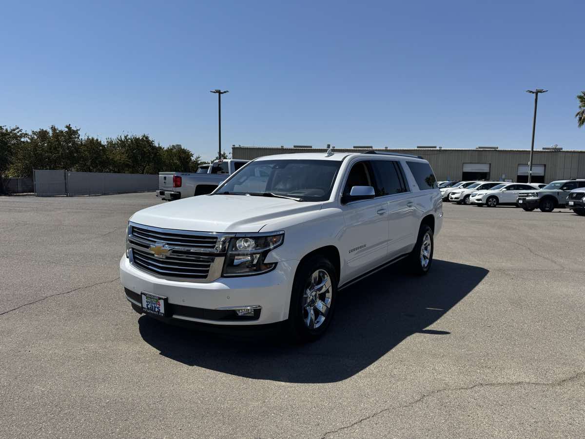 2016 Chevrolet Suburban LTZ photo 4