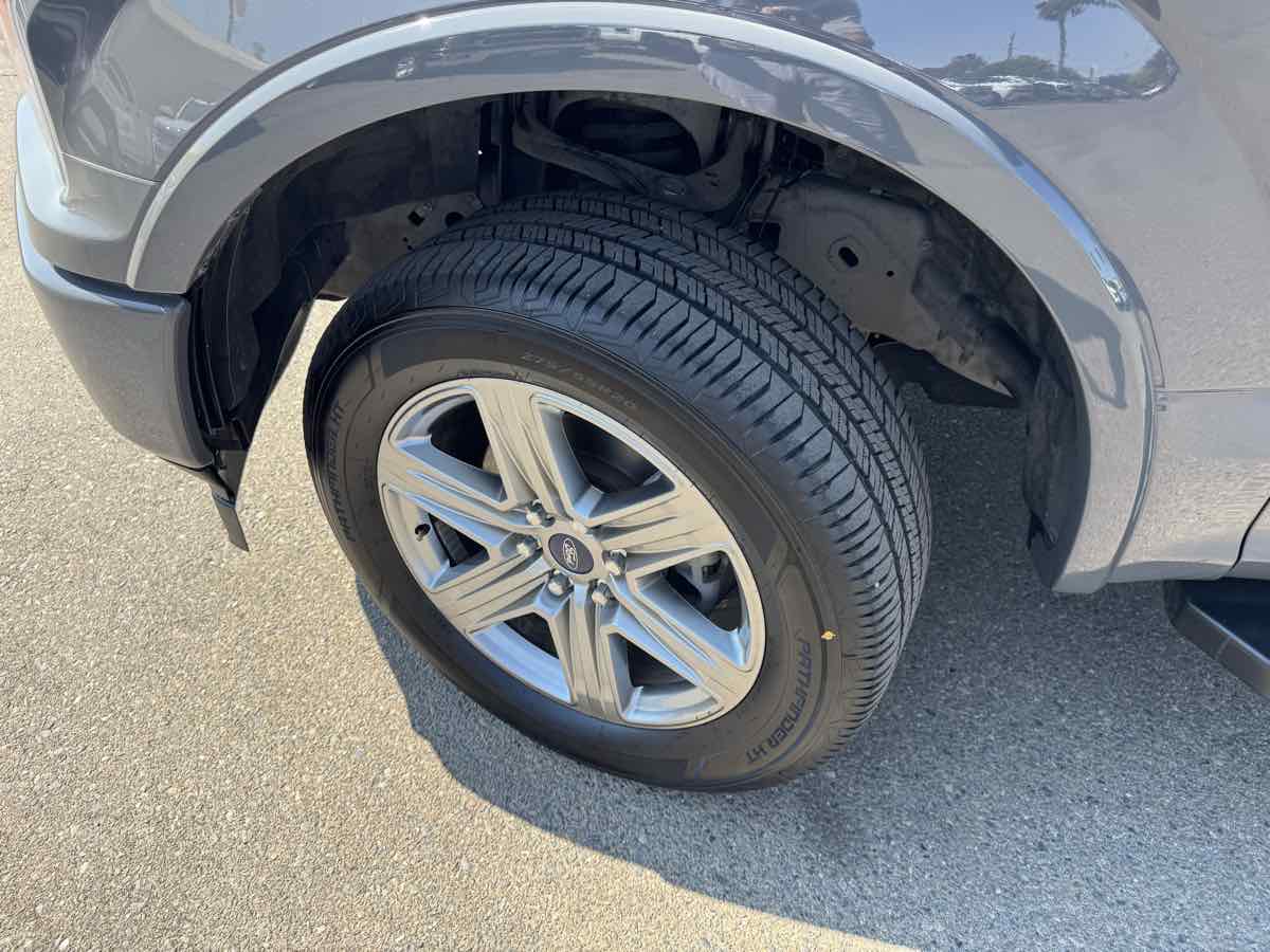 2018 Ford F-150 Lariat FX4 photo 41