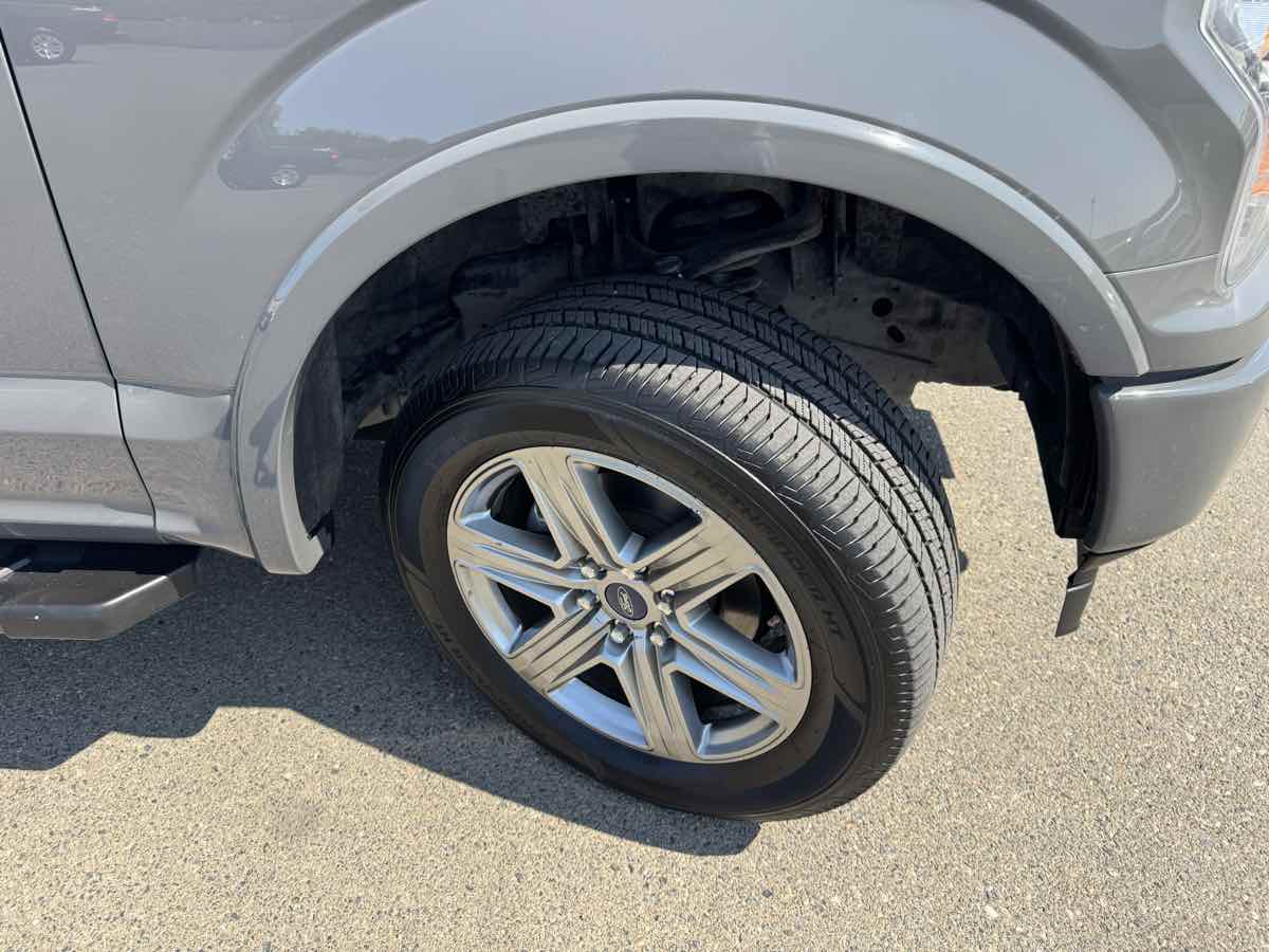 2018 Ford F-150 Lariat FX4 photo 44
