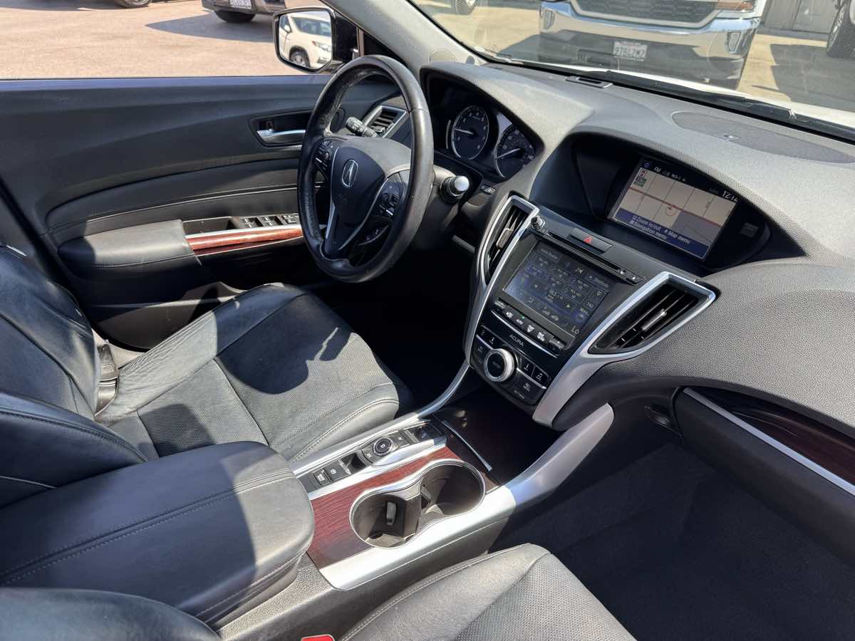 2015 Acura TLX Advance photo 16