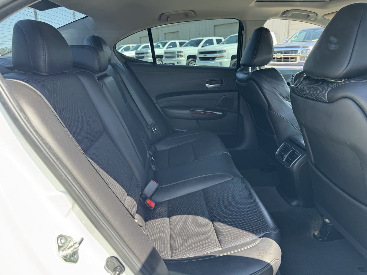 2015 Acura TLX Advance photo 18