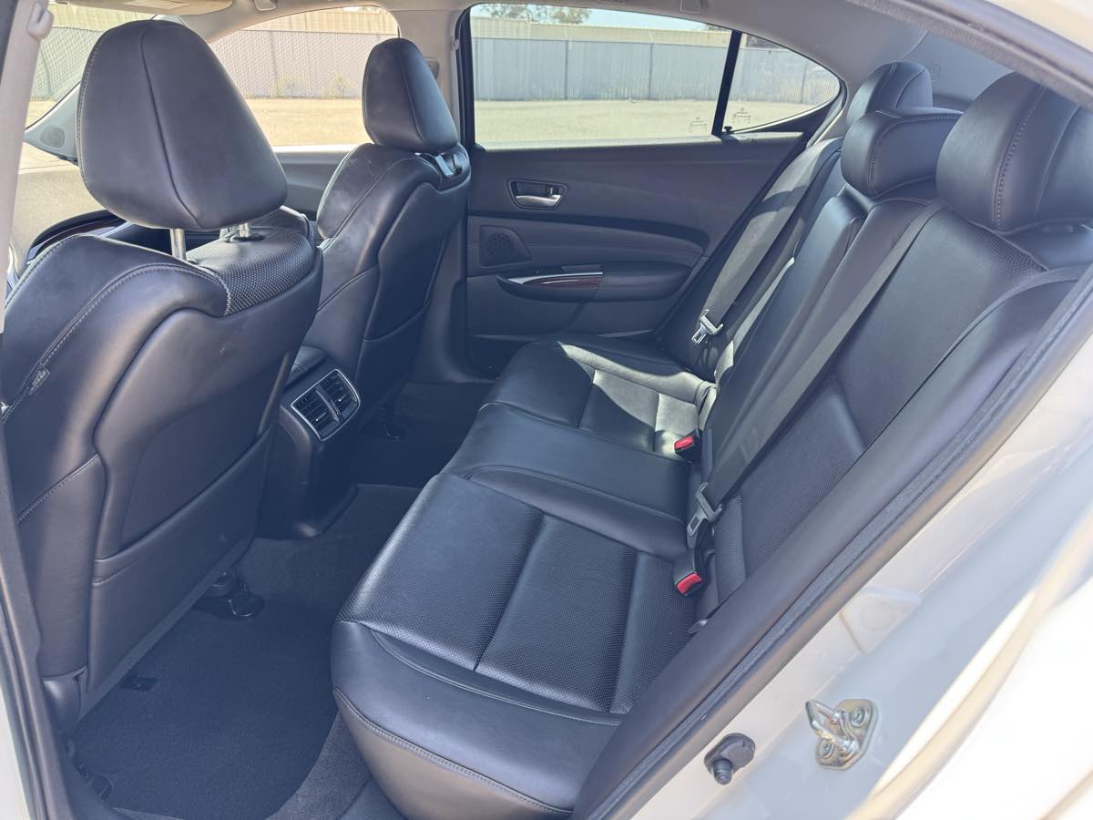 2015 Acura TLX Advance photo 20