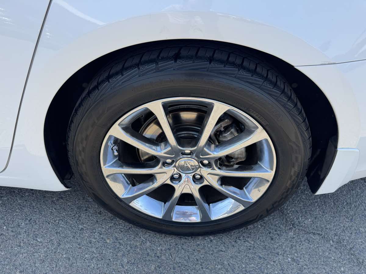 2015 Acura TLX Advance photo 40
