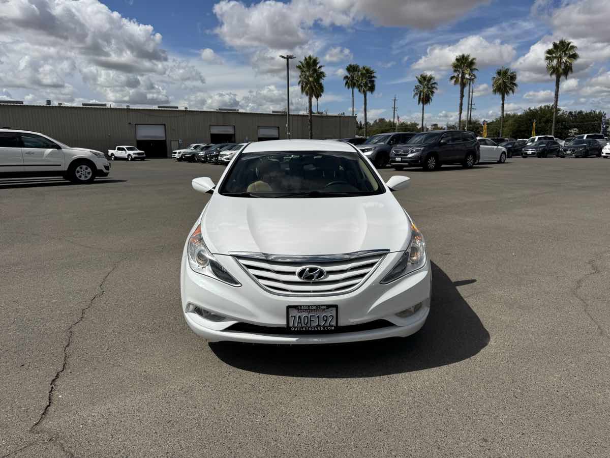 2013 Hyundai Sonata GLS photo 3