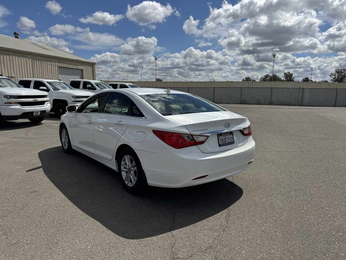 2013 Hyundai Sonata GLS photo 8