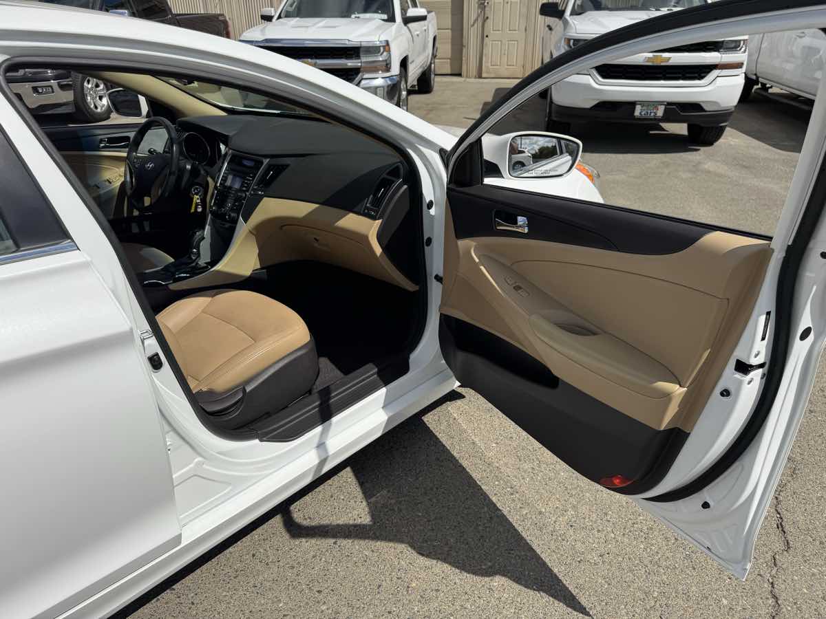 2013 Hyundai Sonata GLS photo 17