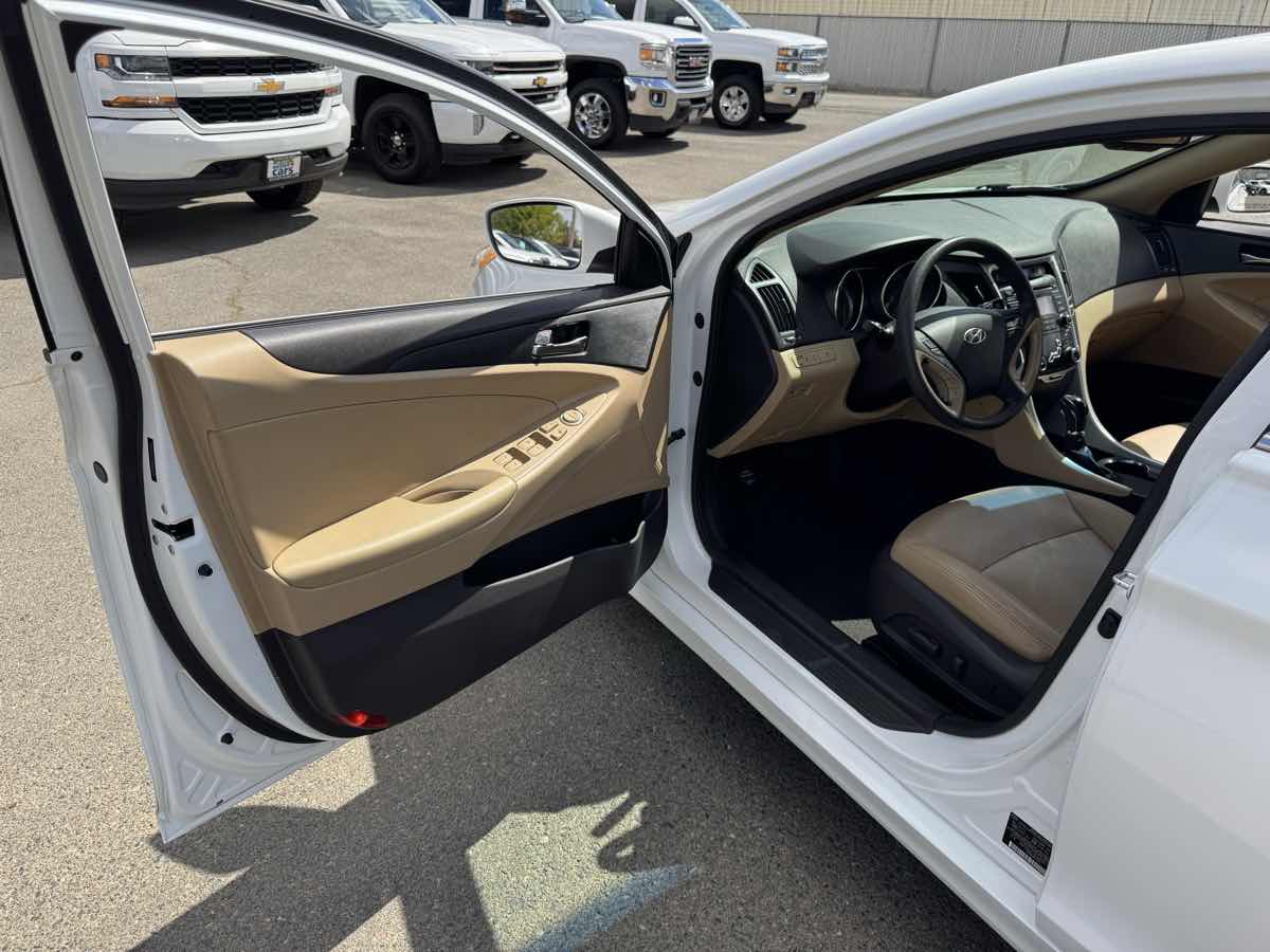 2013 Hyundai Sonata GLS photo 23