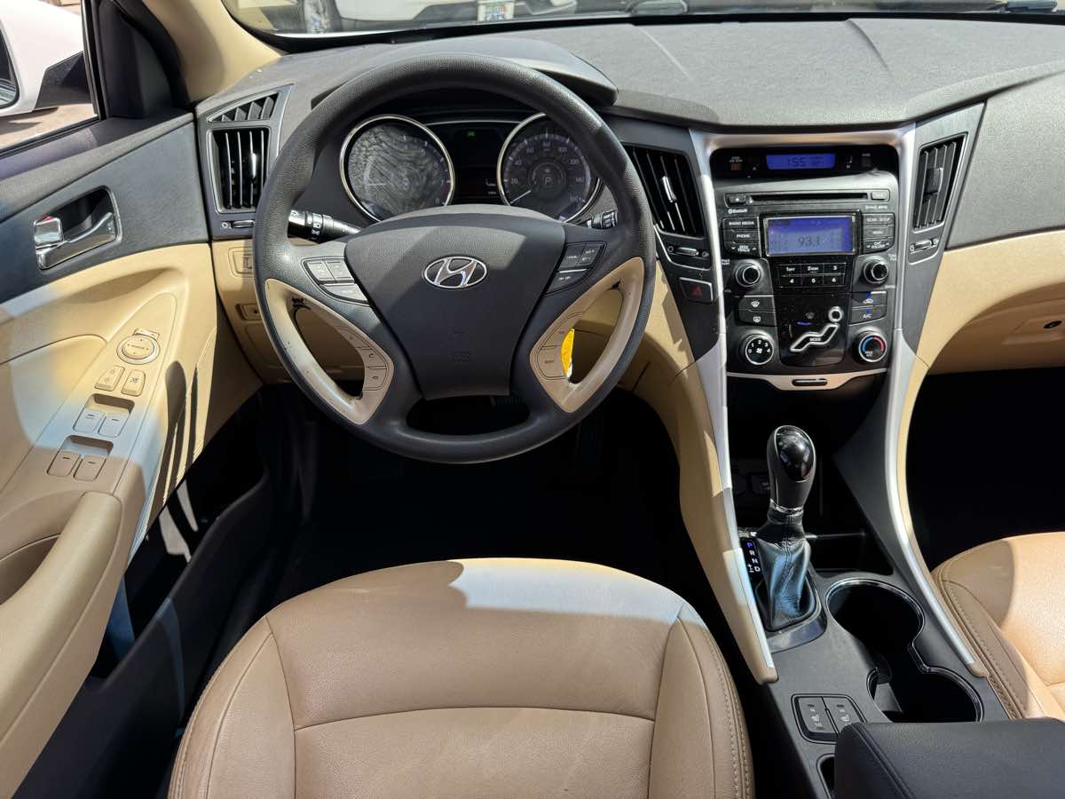 2013 Hyundai Sonata GLS photo 24