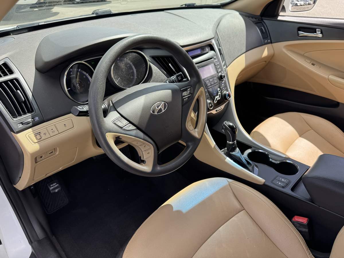 2013 Hyundai Sonata GLS photo 25