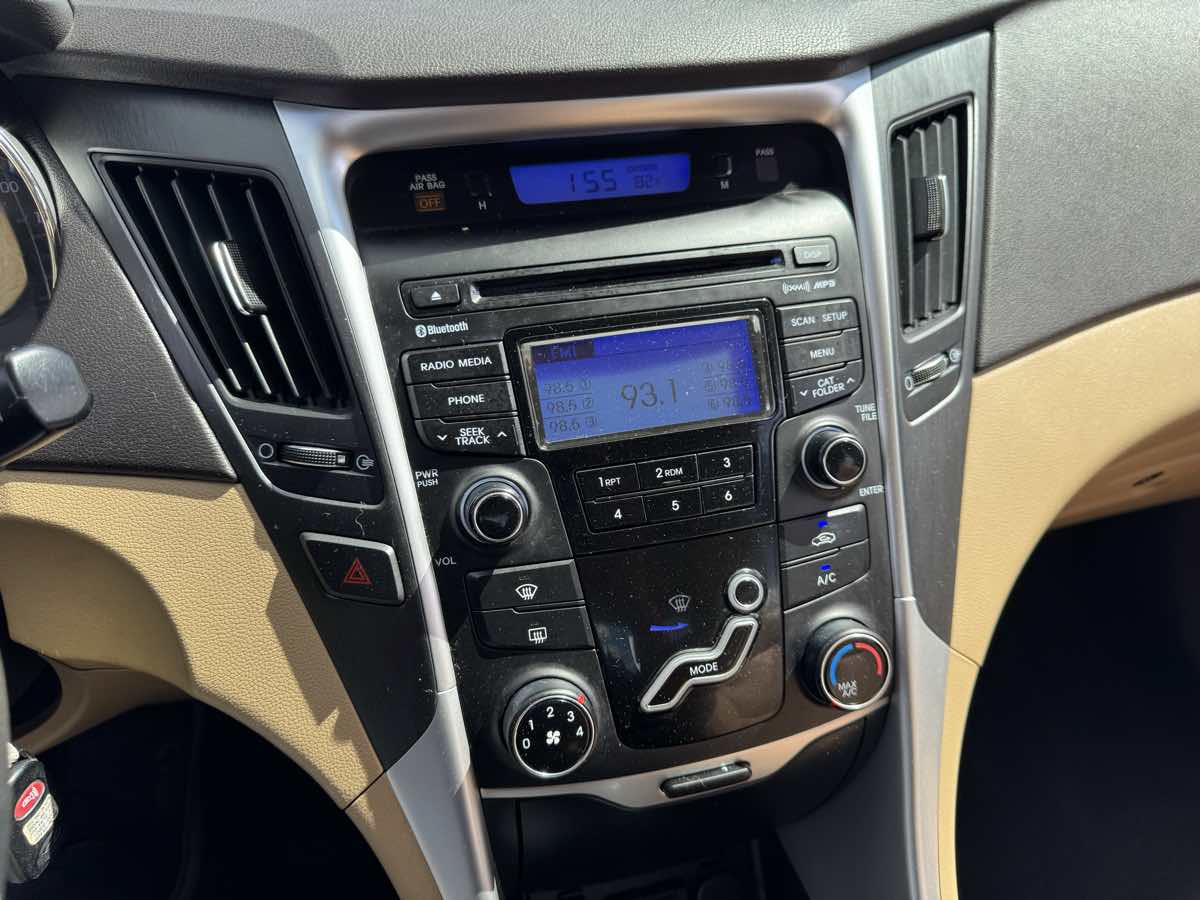 2013 Hyundai Sonata GLS photo 28