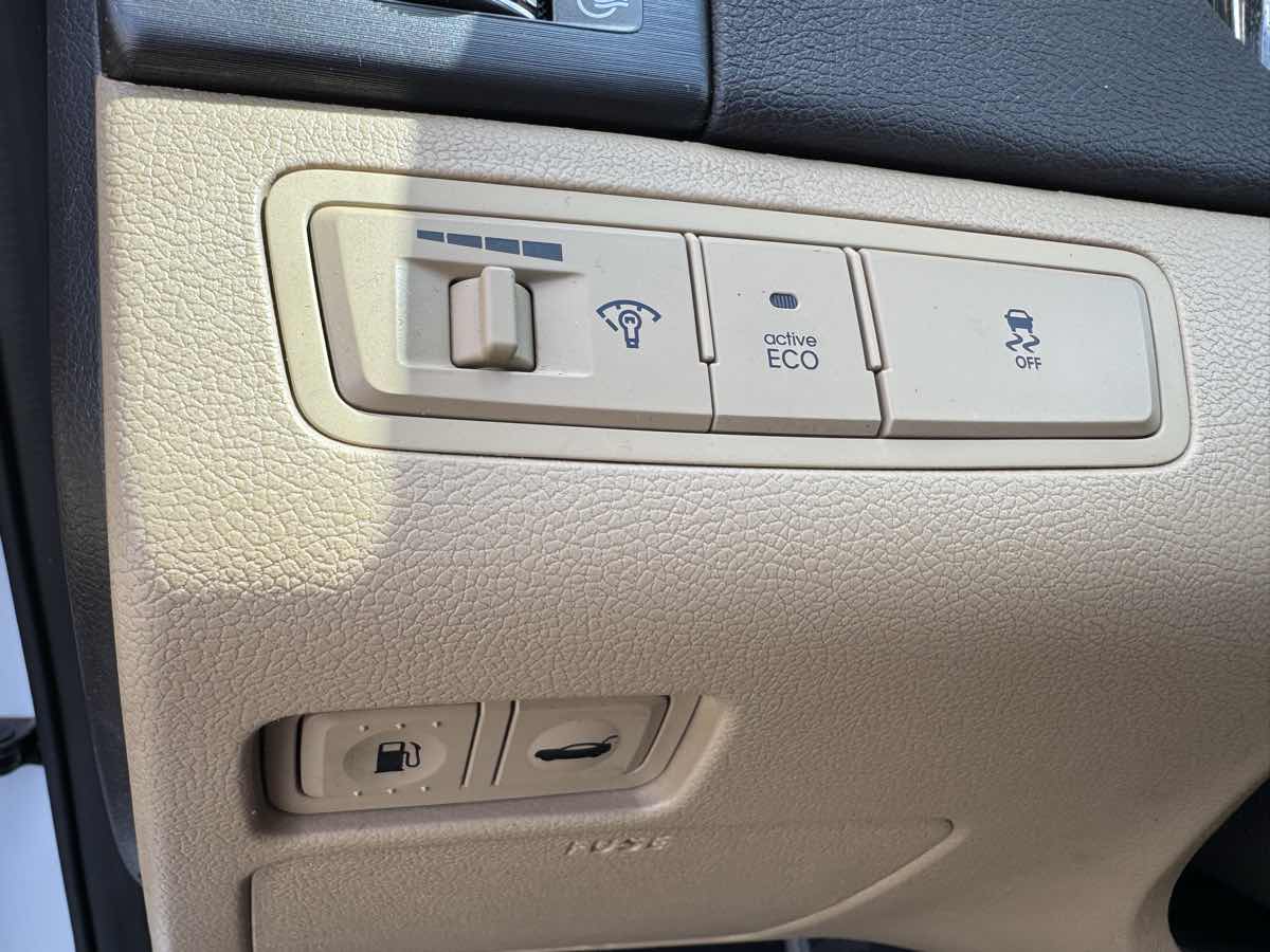 2013 Hyundai Sonata GLS photo 34