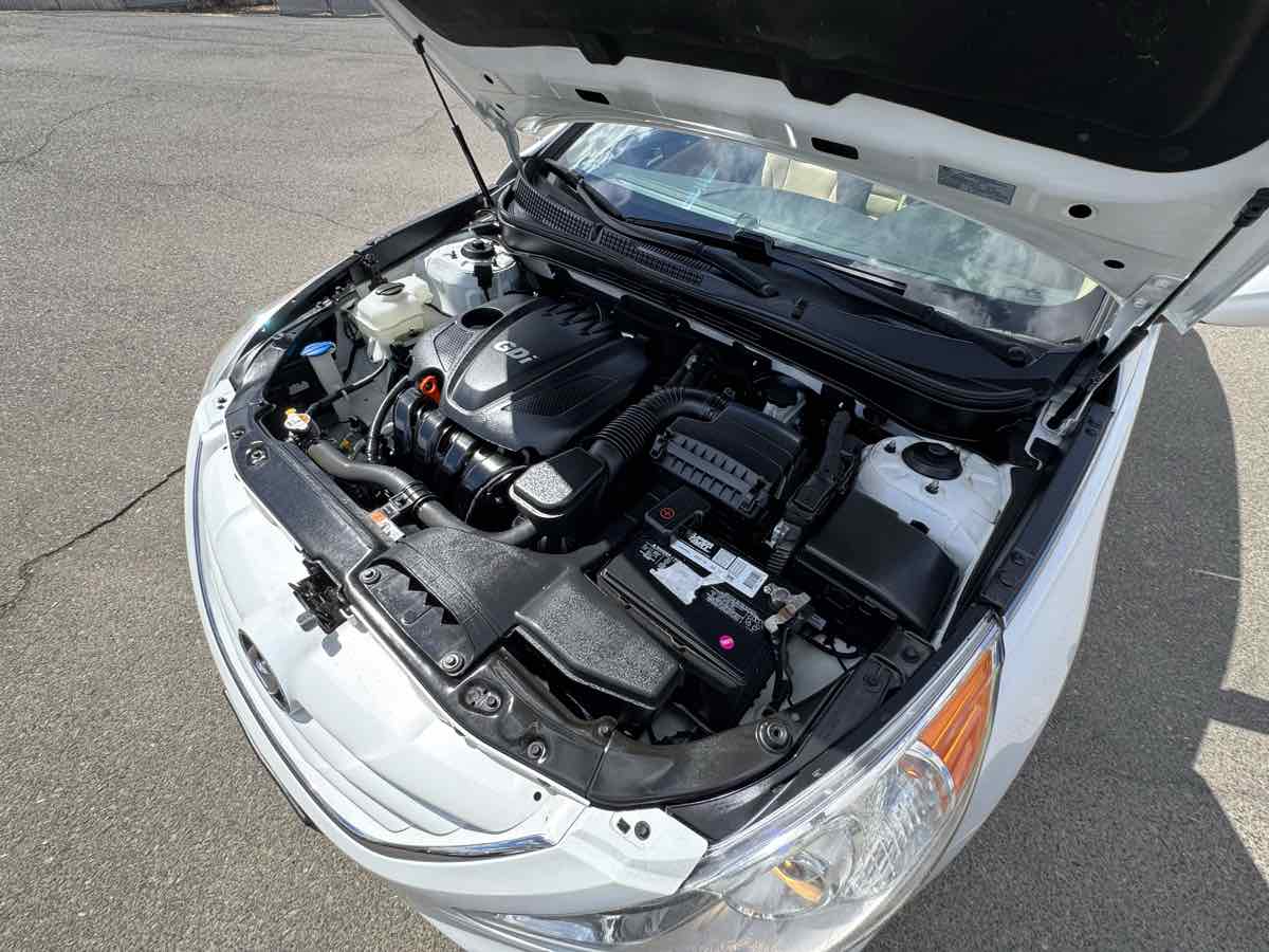 2013 Hyundai Sonata GLS photo 40