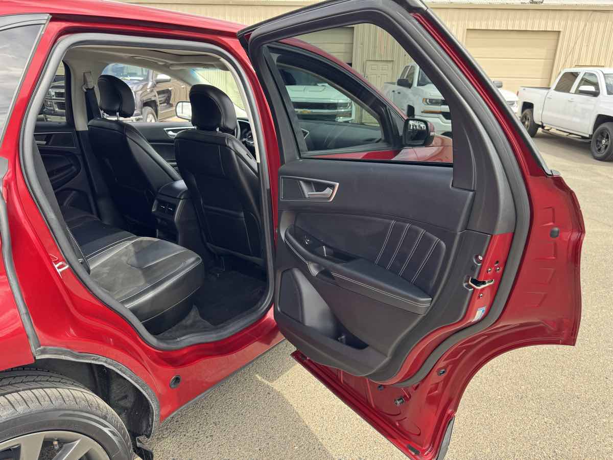 2017 Ford Edge Sport photo 18