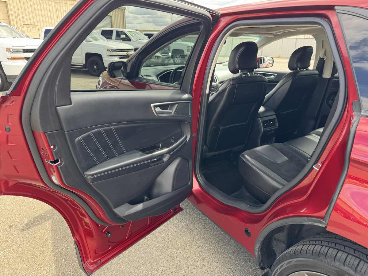 2017 Ford Edge Sport photo 21